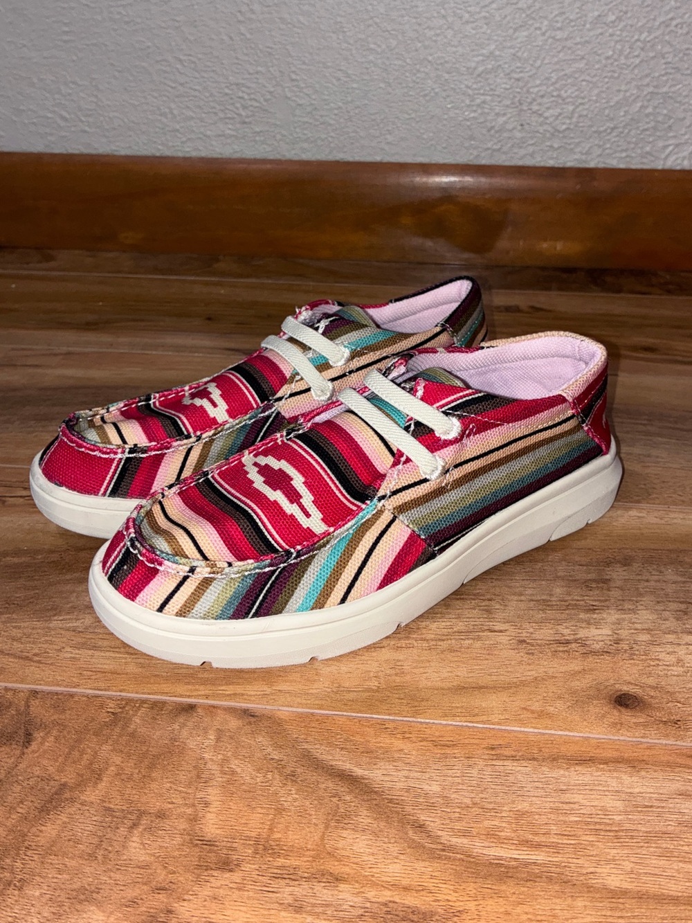 Ariat Girls Pastel Hilo Western Aztec Shoes - size 13c